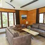 In For 9 Person شاليه Manhay