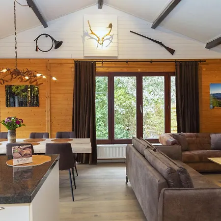 Cosy In Odeigne With Jacuzzi Chalet Manhay