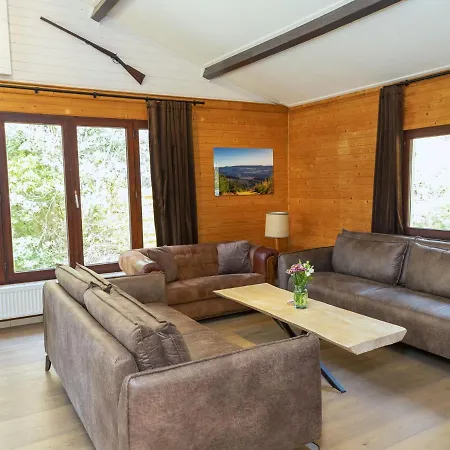 Chalet Cosy In Odeigne With Jacuzzi Manhay