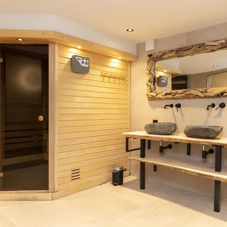 Cosy In Odeigne With Jacuzzi Chalet *