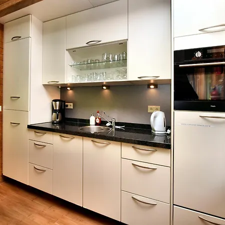 In For 9 Person Manhay